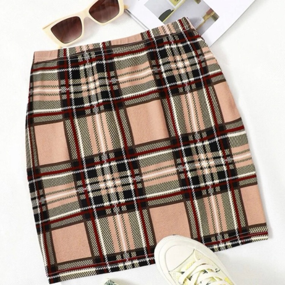 Plaid mini skirt